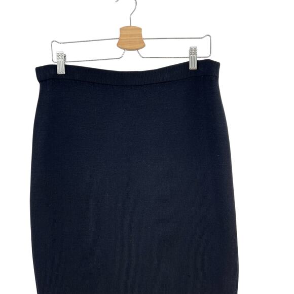 St. John Basics Skirt Santana Knit Pencil Pull-On Black Size US 10 - Picture 2 of 9